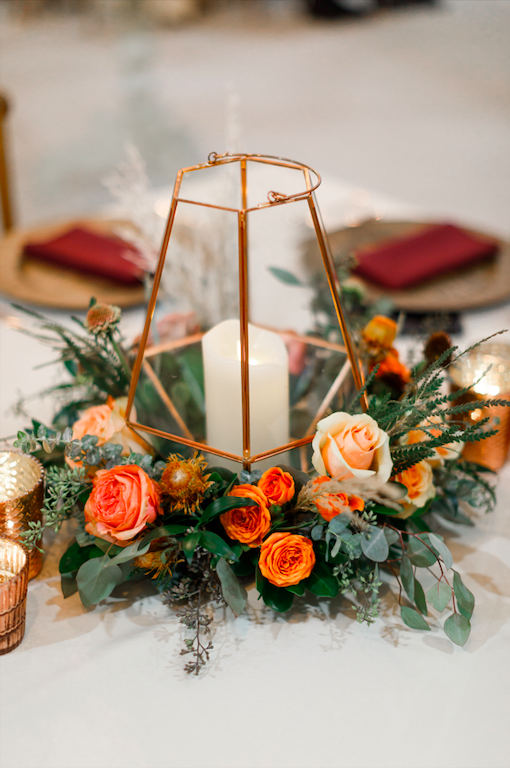 Stunning floral and chic centerpieces for winter or fall.